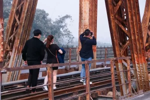 Hiện tượng gỉ sét là gì? Thép để ngoài trời mưa có sao không?