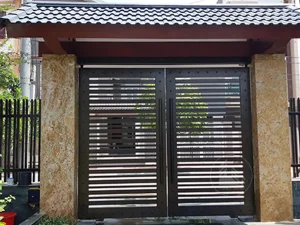 Các mẫu cửa cổng sắt hộp đẹp với giá tốt hiện nay
