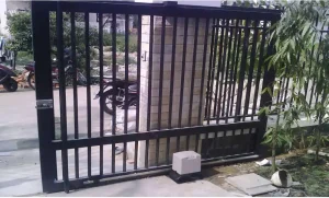 Khám phá các mẫu cửa sắt 1 cánh đẹp mắt và được ưa chuộng hiện nay