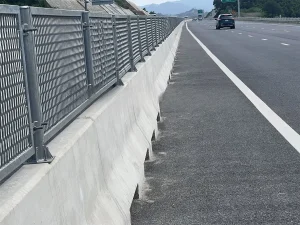 Các loại rào chắn đường bộ mạ kẽm phổ biến hiện nay
